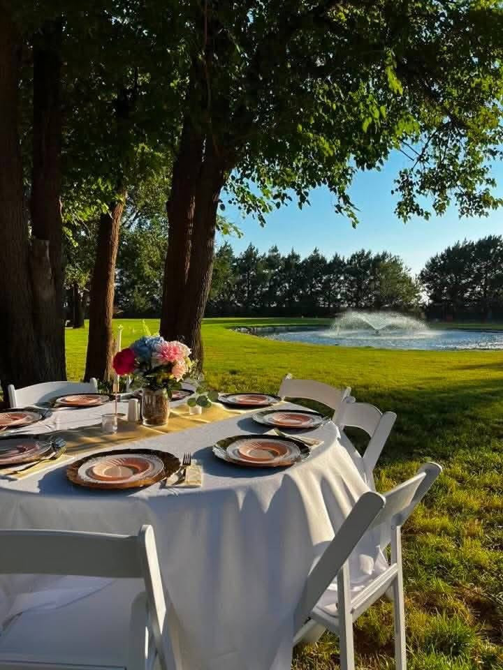Rental- Round Table