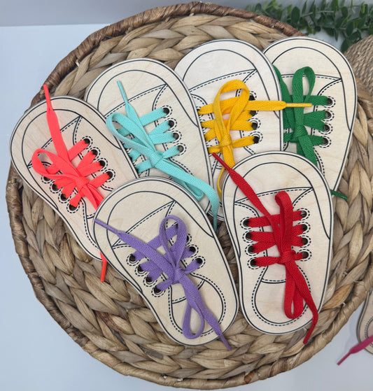 Tie it! Shoelace Trainer