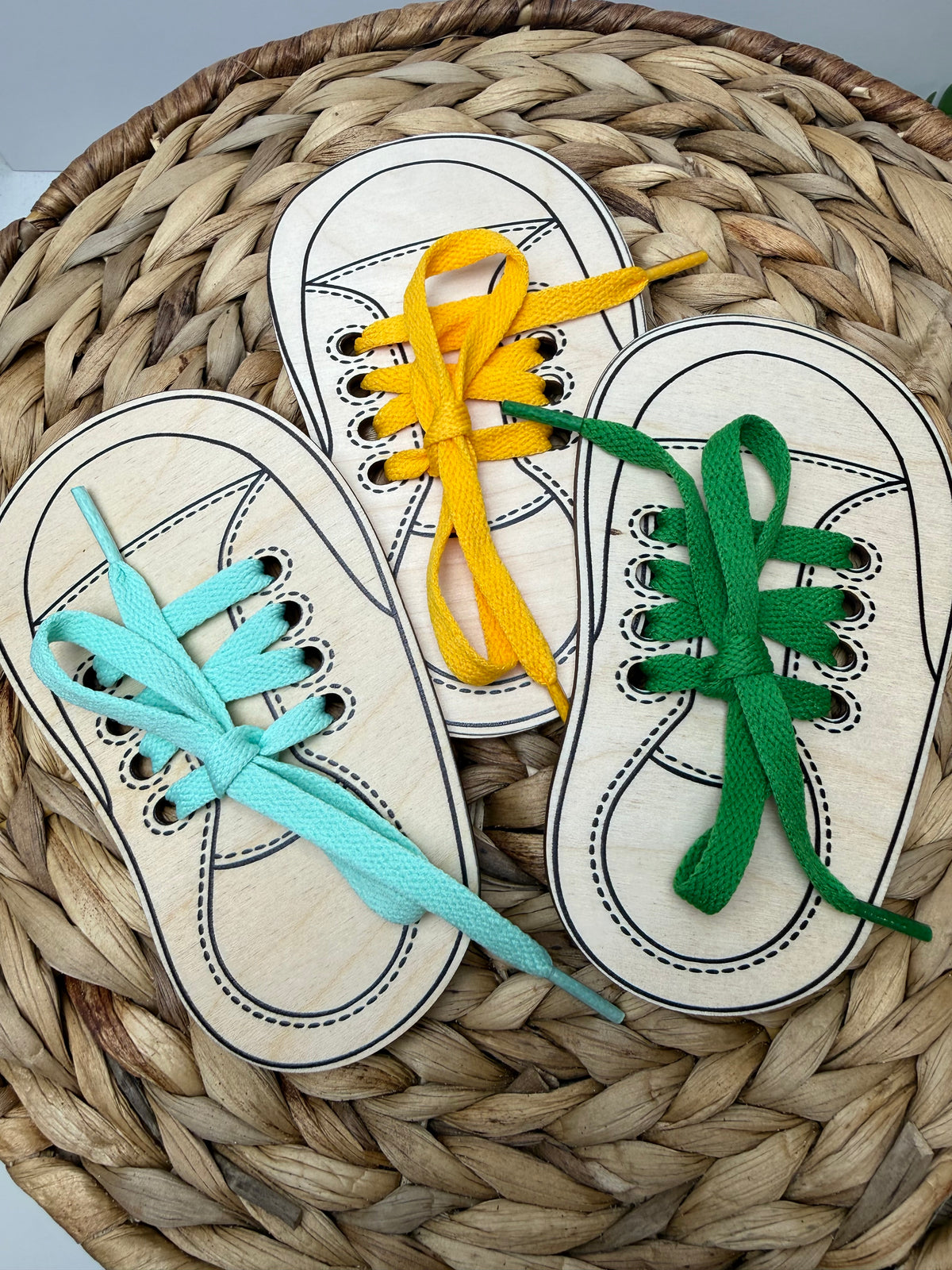 Tie it! Shoelace Trainer